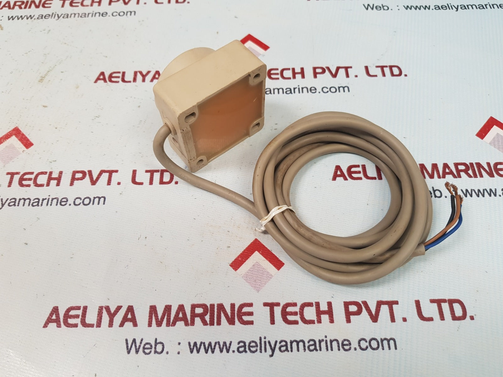 Fuji pe-b30d proximity switch