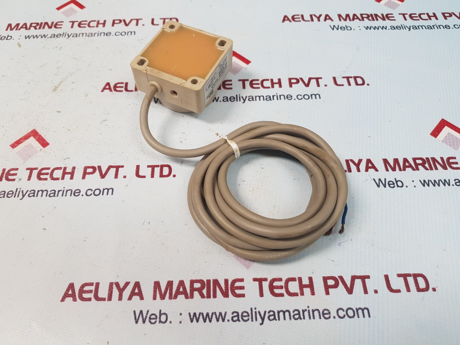 Fuji pe-b30d proximity switch