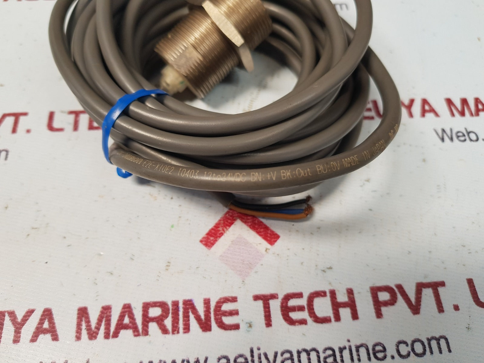 Omron e2e-x10e2 proximity sensor