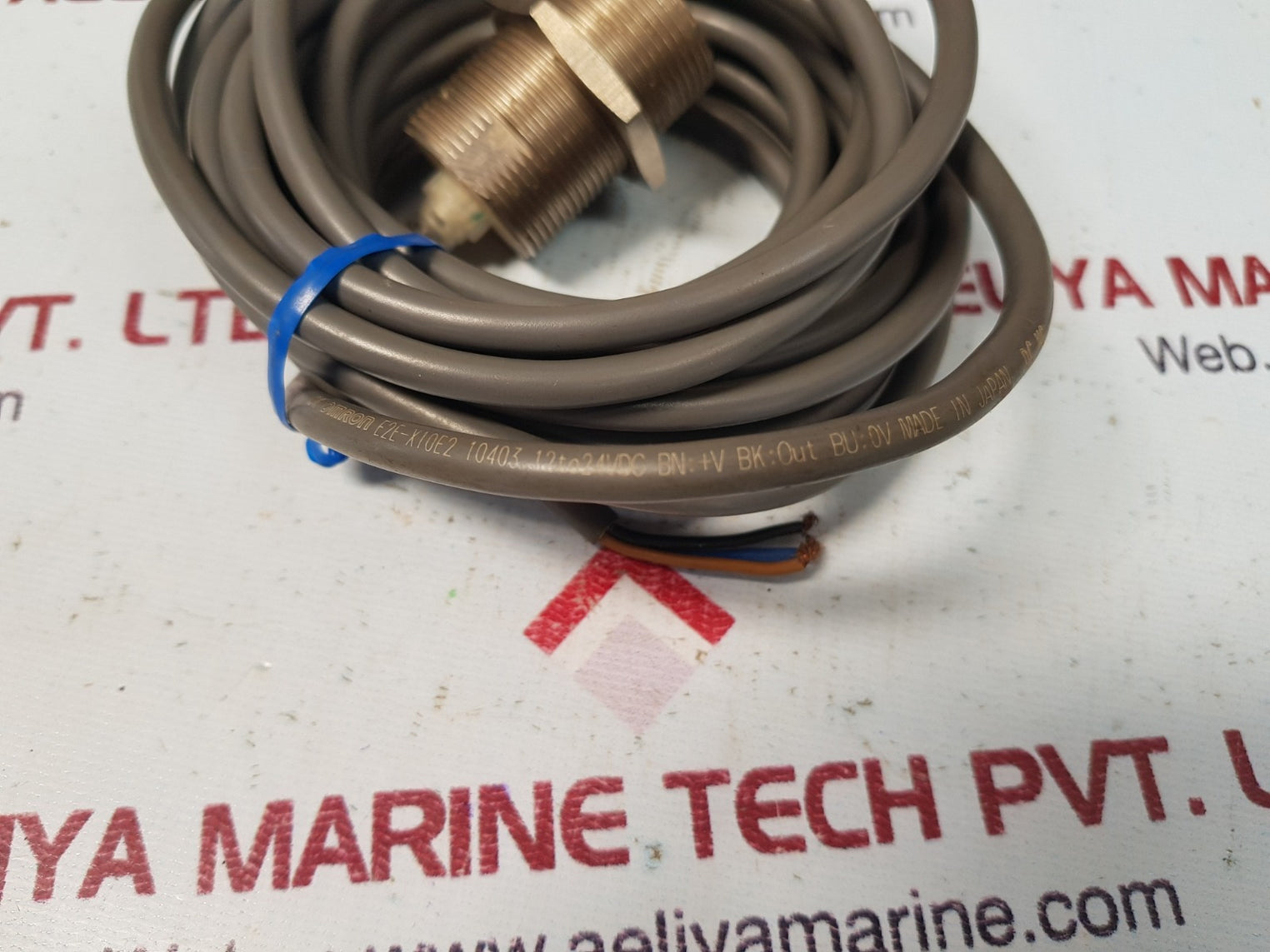 Omron e2e-x10e2 proximity sensor