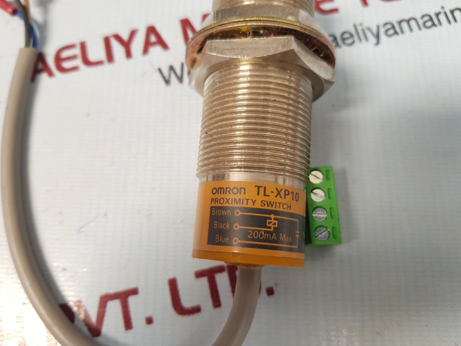 Omron tl-xp10 proximity switch