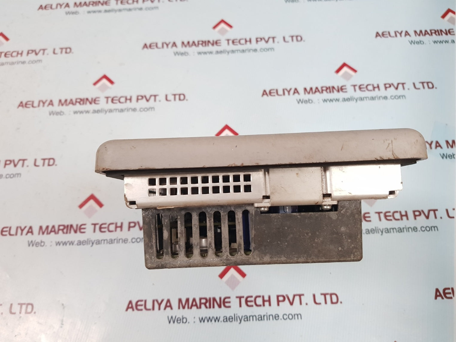 Allen-bradley panelview plus 700 panel 2711p-t7c4d8 ser a 