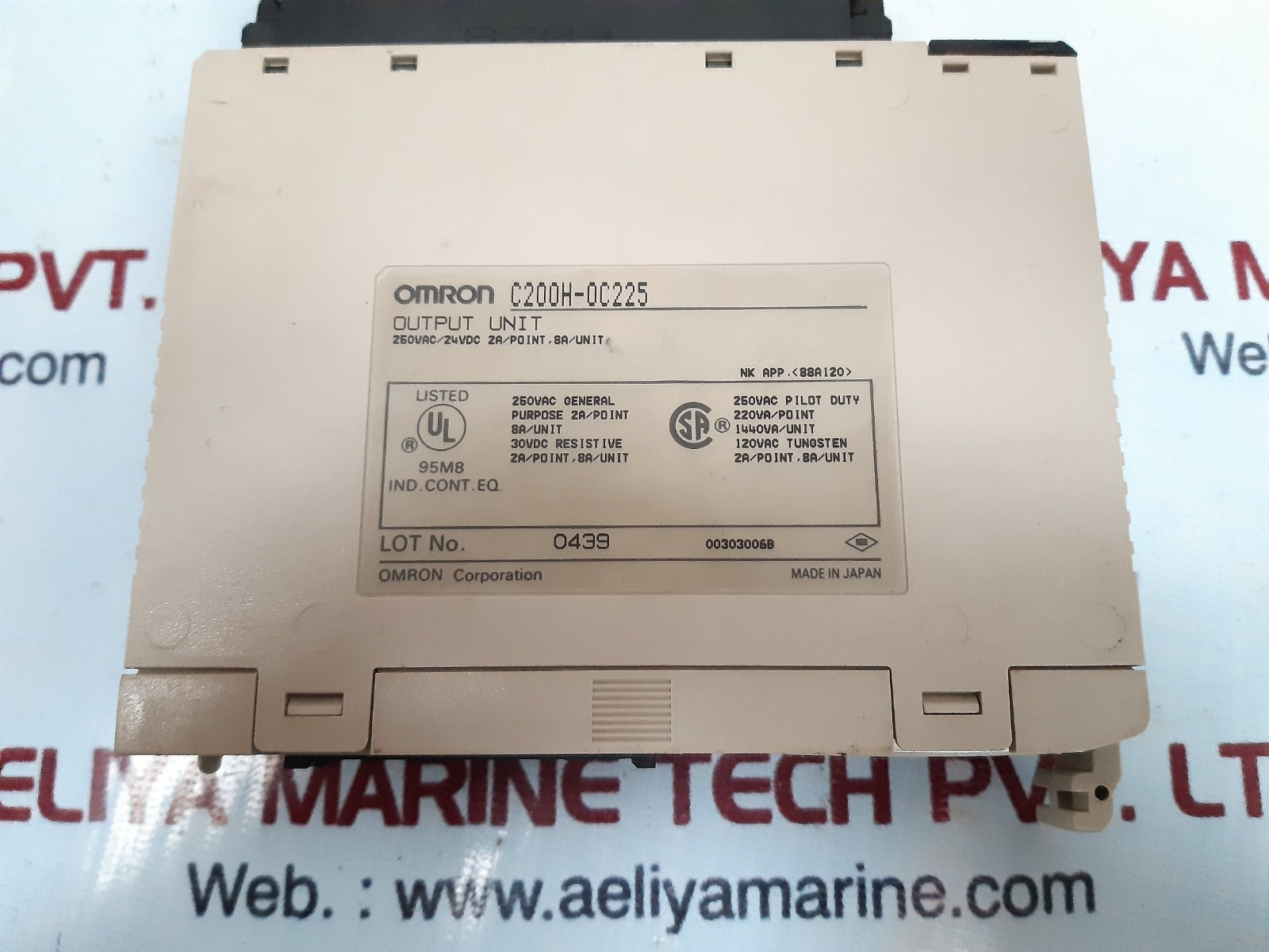 Omron c200h-0c225 relay output unit