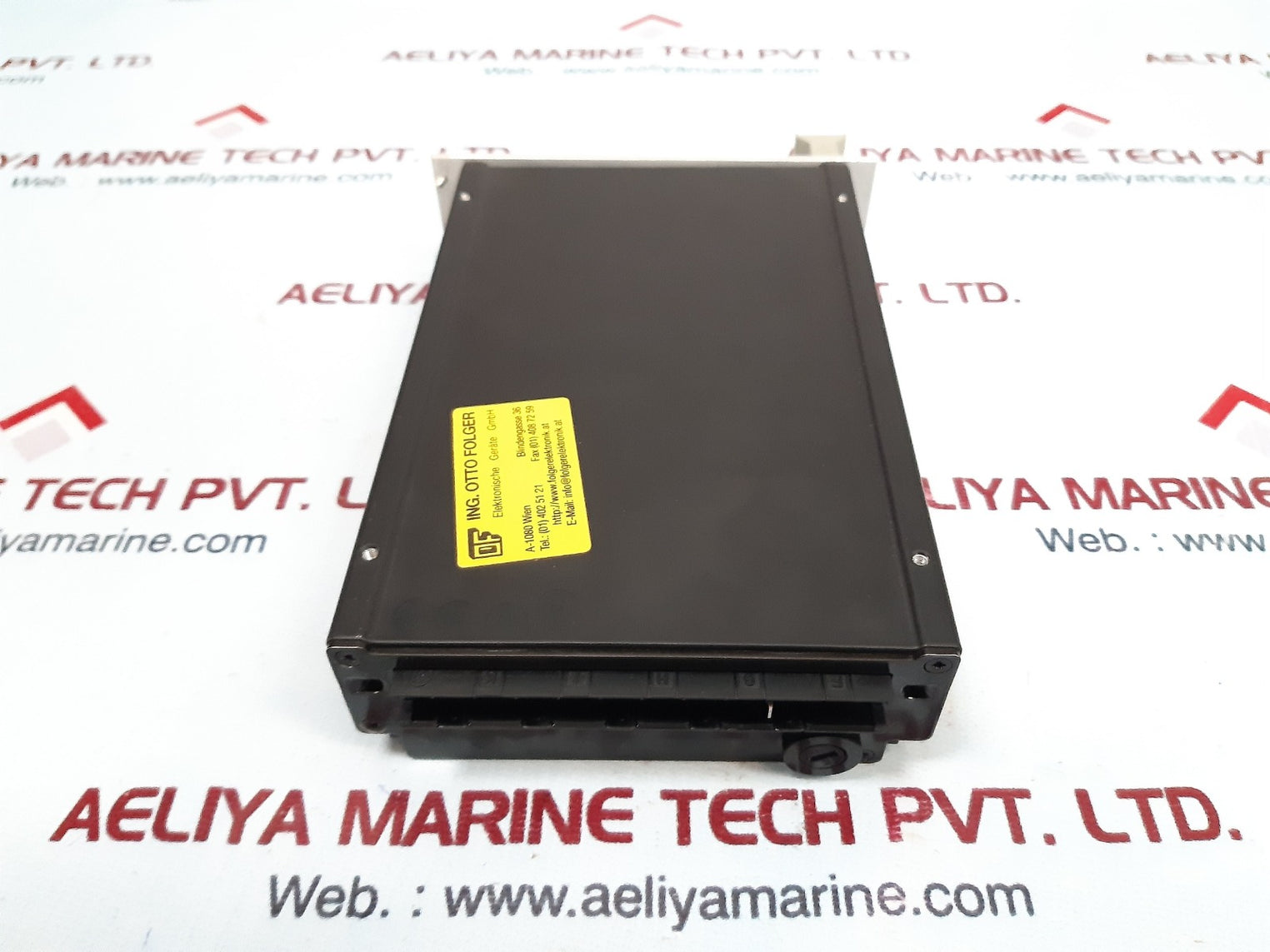 Power-one bm2443-7 dc-dc converter