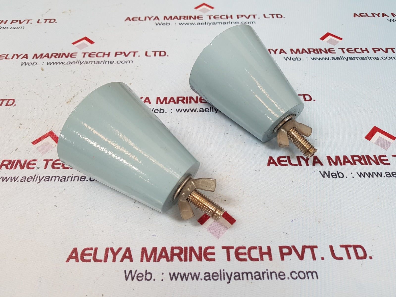 Scandia sleeve cones for immersion suits with detachable gloves