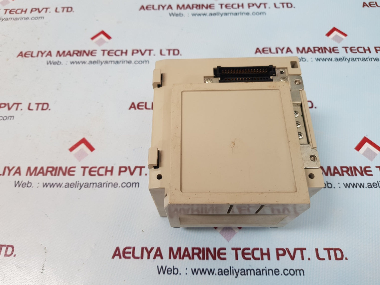 Omron c200h-rt201 programmable controller 100/200-240vac 50/60hz 100va