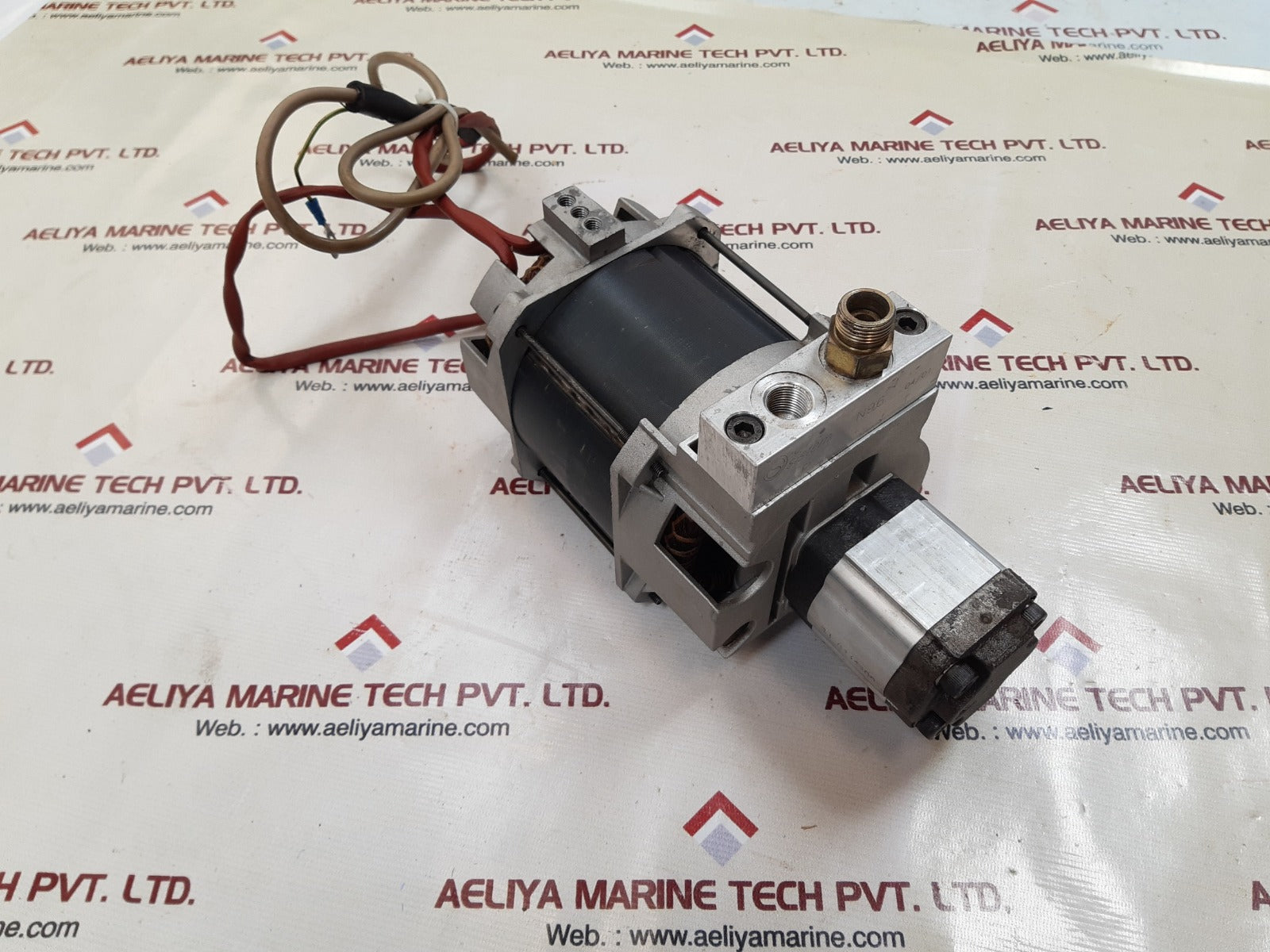 Oil sistem pump motor n96