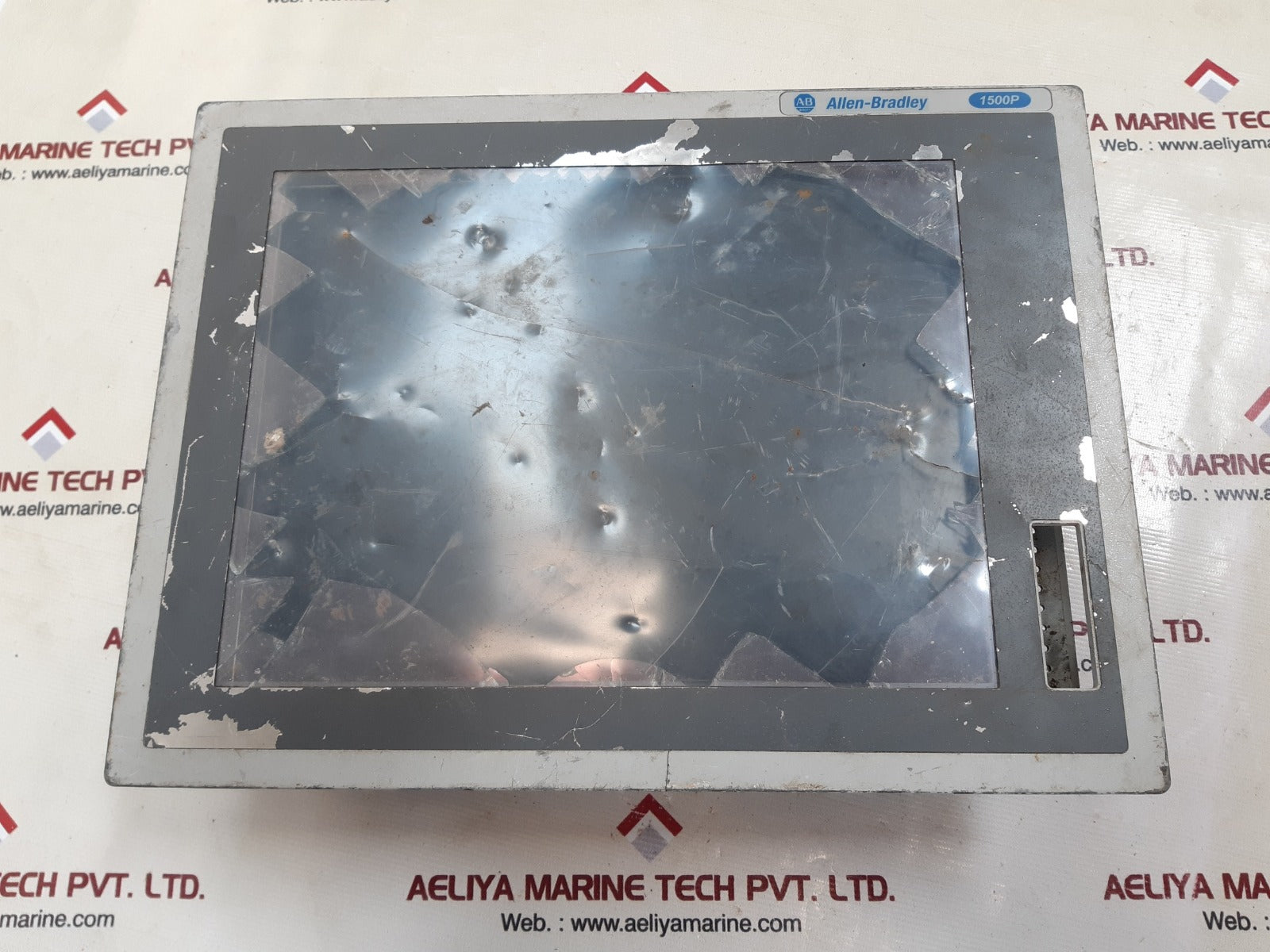 Allen-bradley 1500p 6181p-15tpxp integrated display computer 