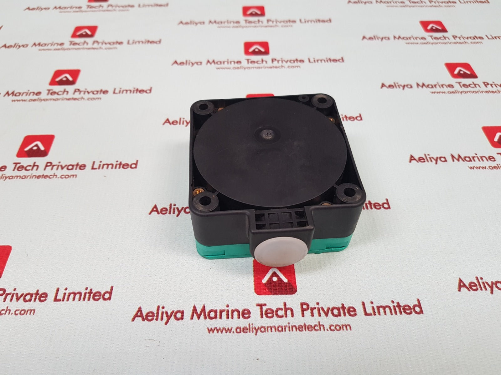 Pepperl+fuchs nj50-fp-w inductive sensor