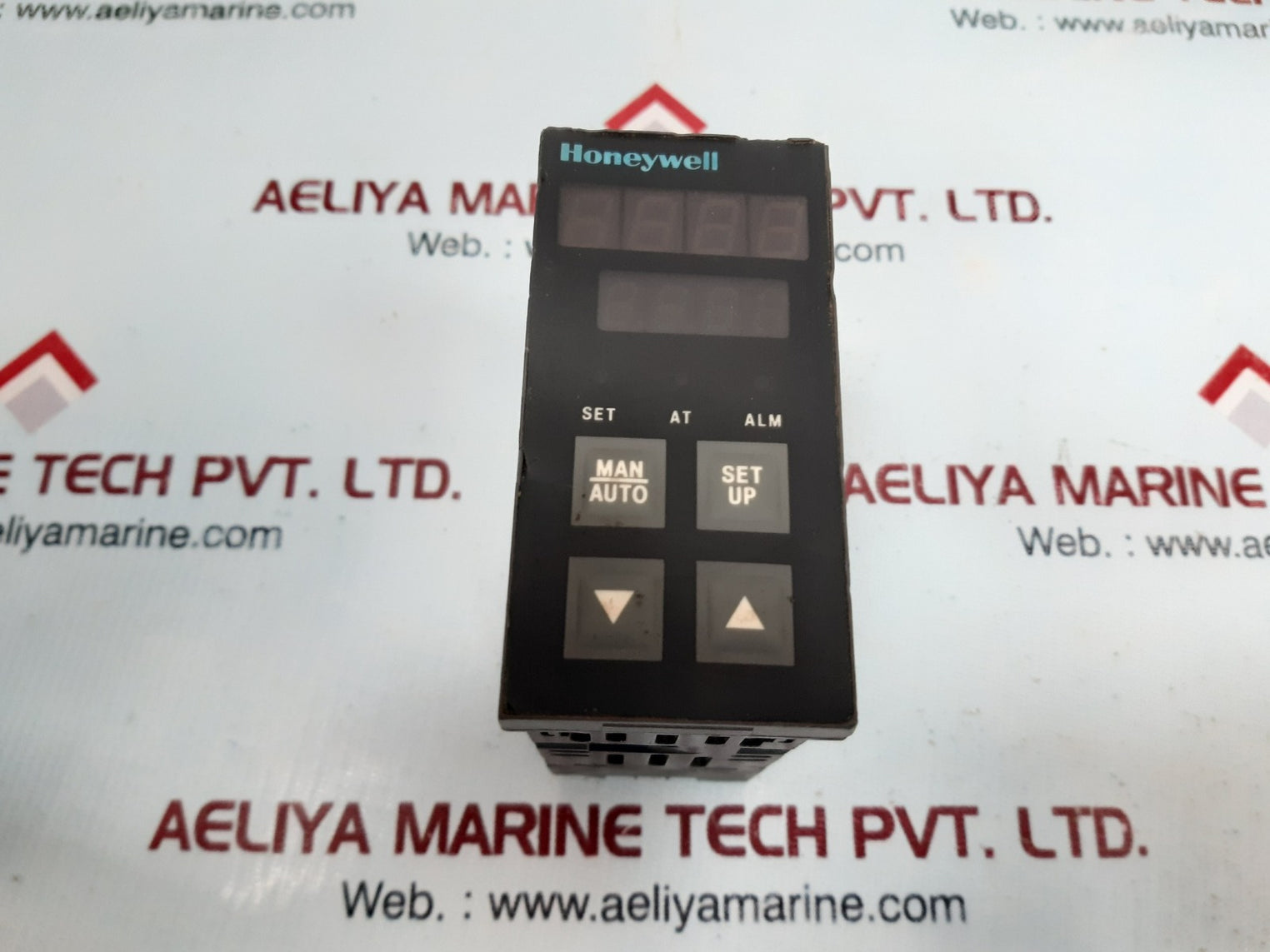 Honeywell udc1500 micro-pro temperature controller dc150t11001000