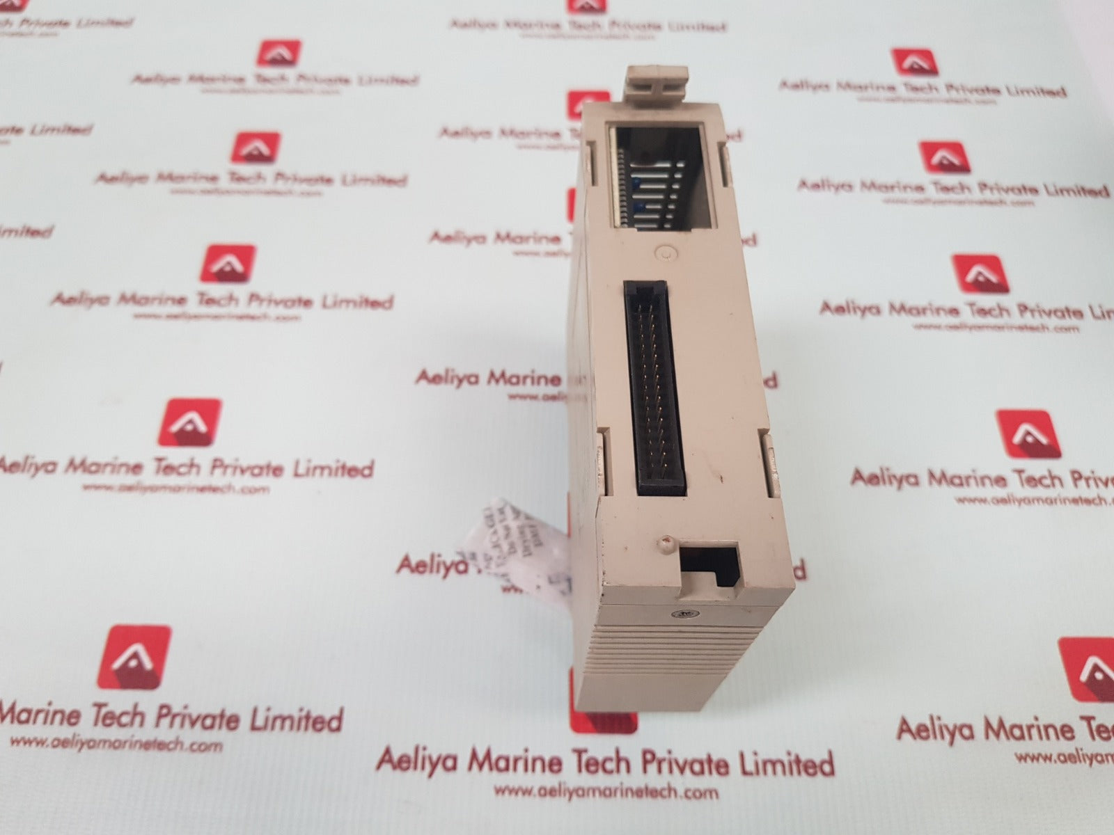 Omron c200h-ia122 input unit 100-120vac