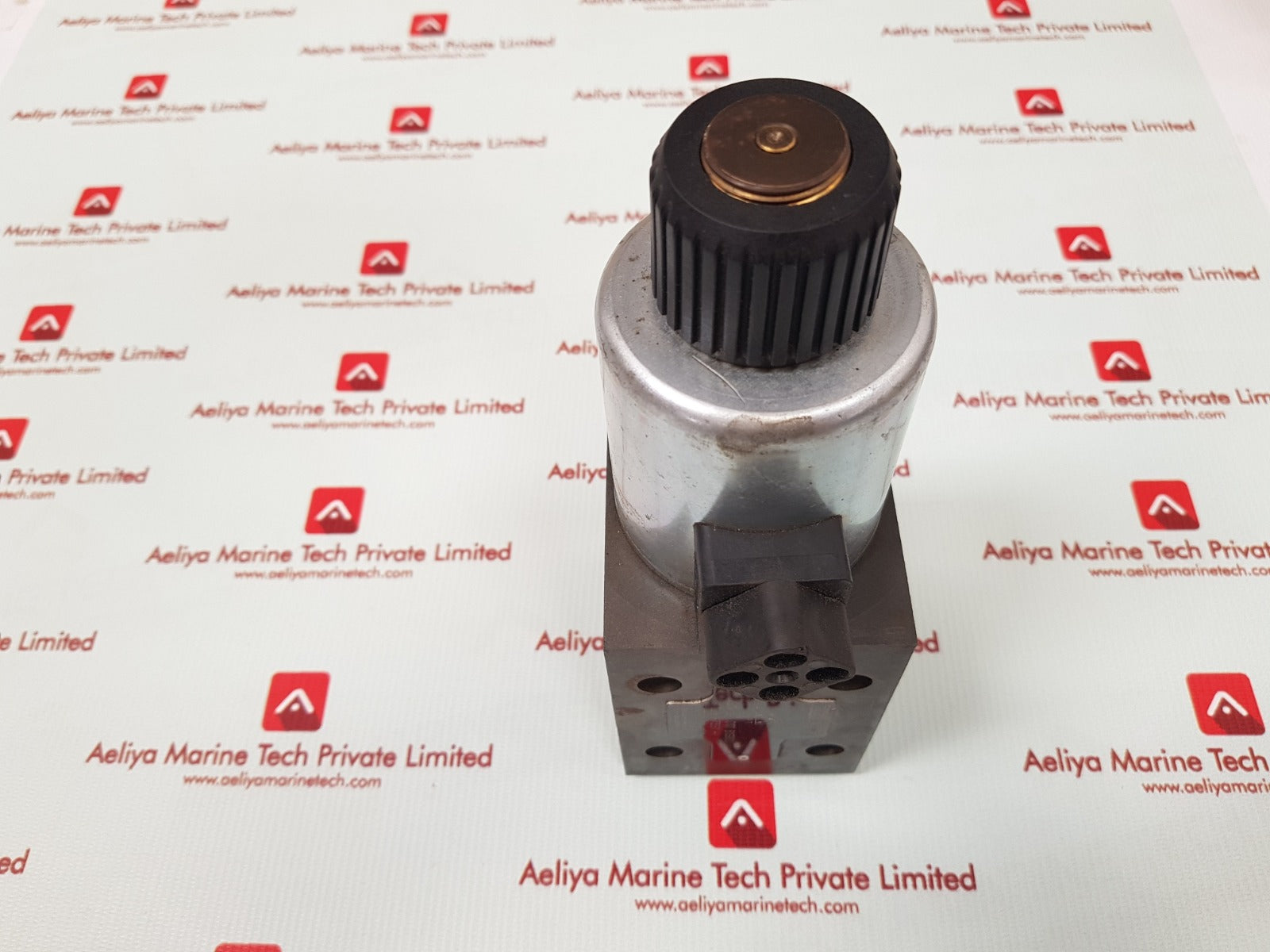 Denison hydraulics 4d02 3111 0101  b1g0q solenoid valve 24vdc