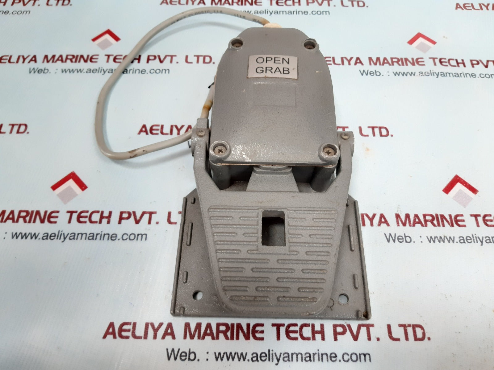 Lovato kr100s11 foot switch 