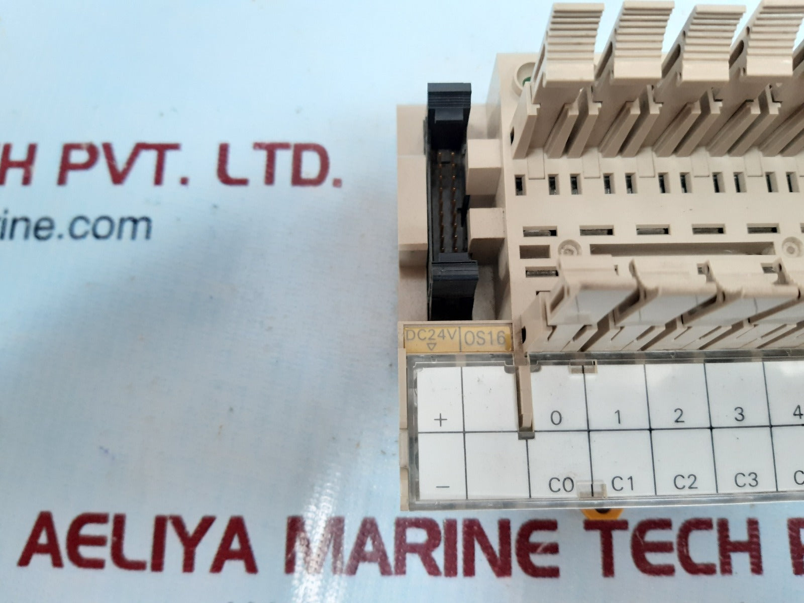 Omron p7tf-os16 relay block 24vdc