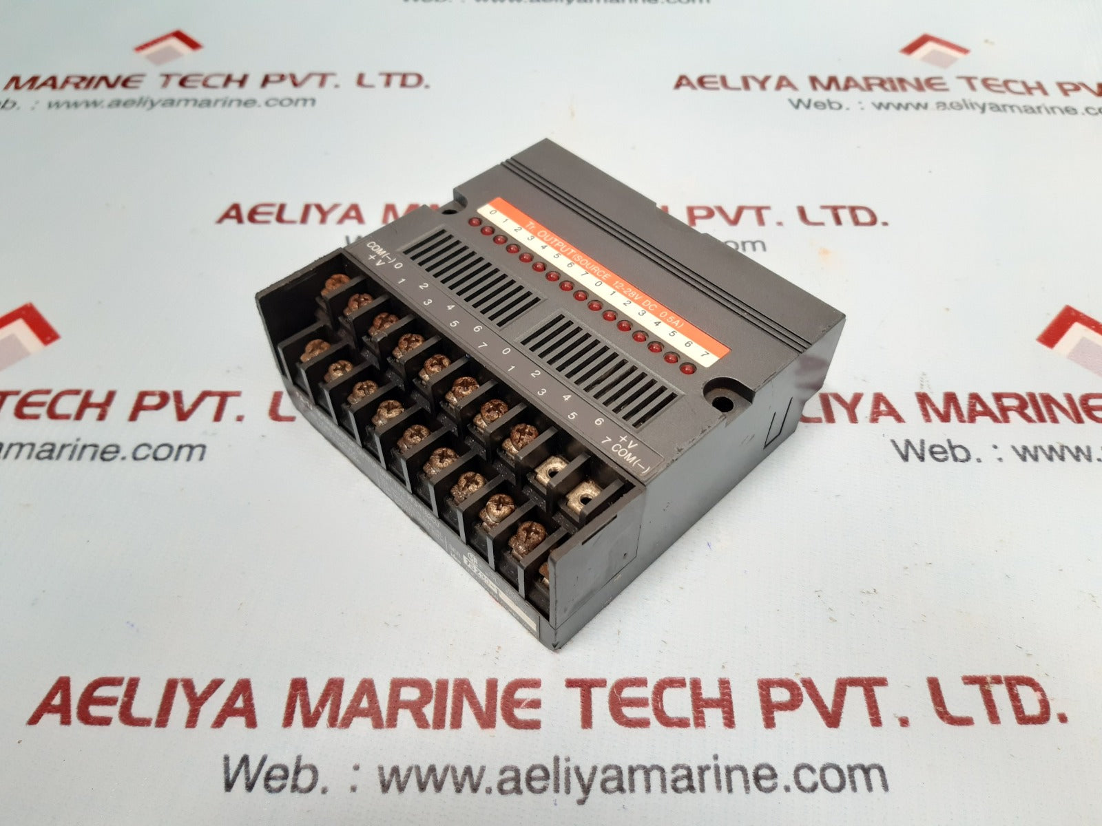 Idec pfj-t162cu 16-transistor output unit