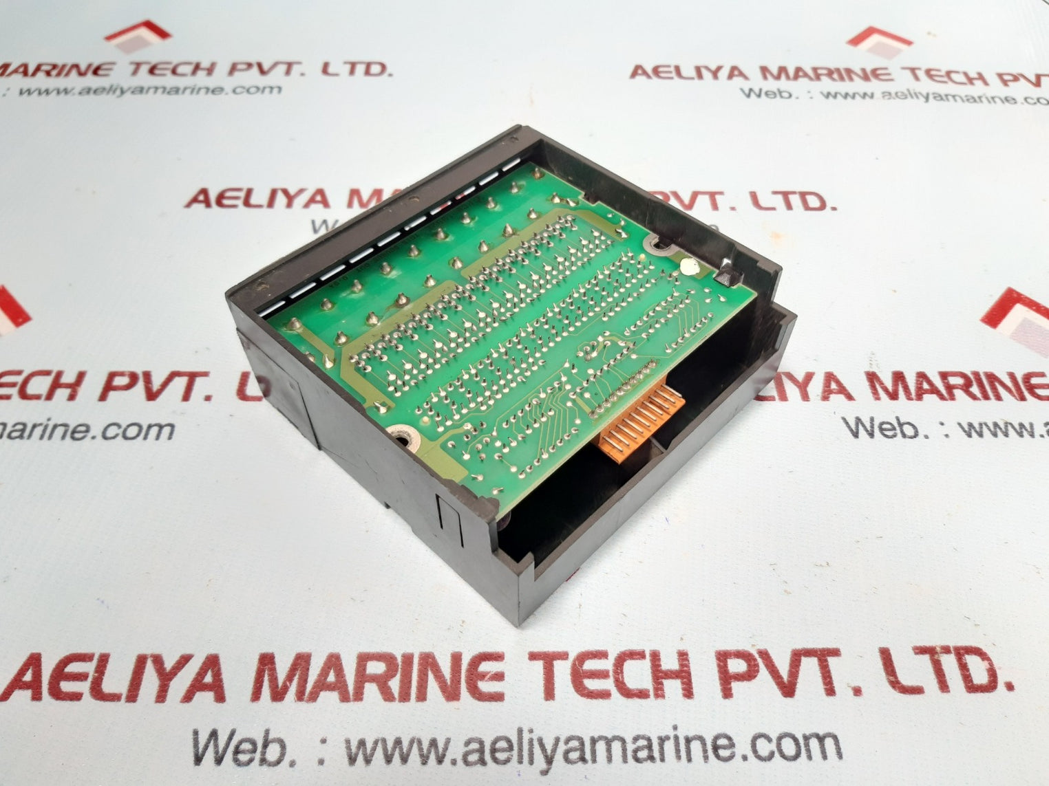 Idec pfj-t162cu 16-transistor output unit