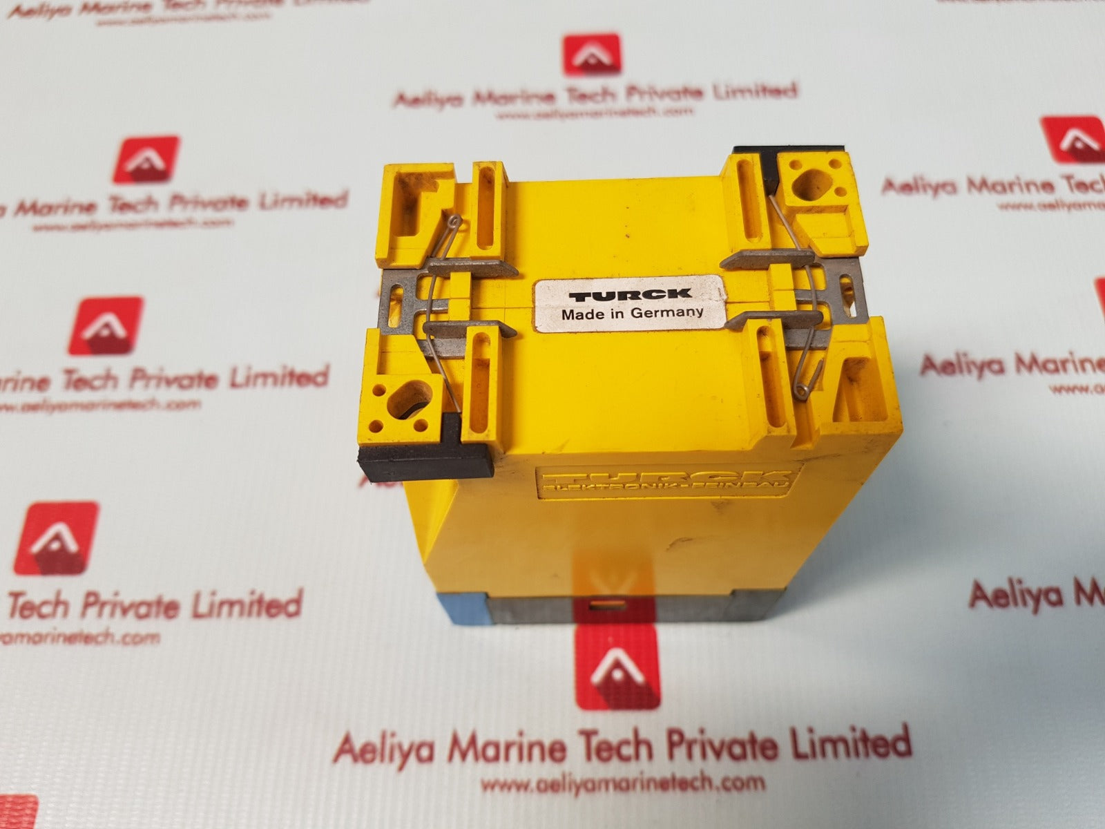Turck ms1-22ex0-r multi safe switching-amplifier  20....125 vdc