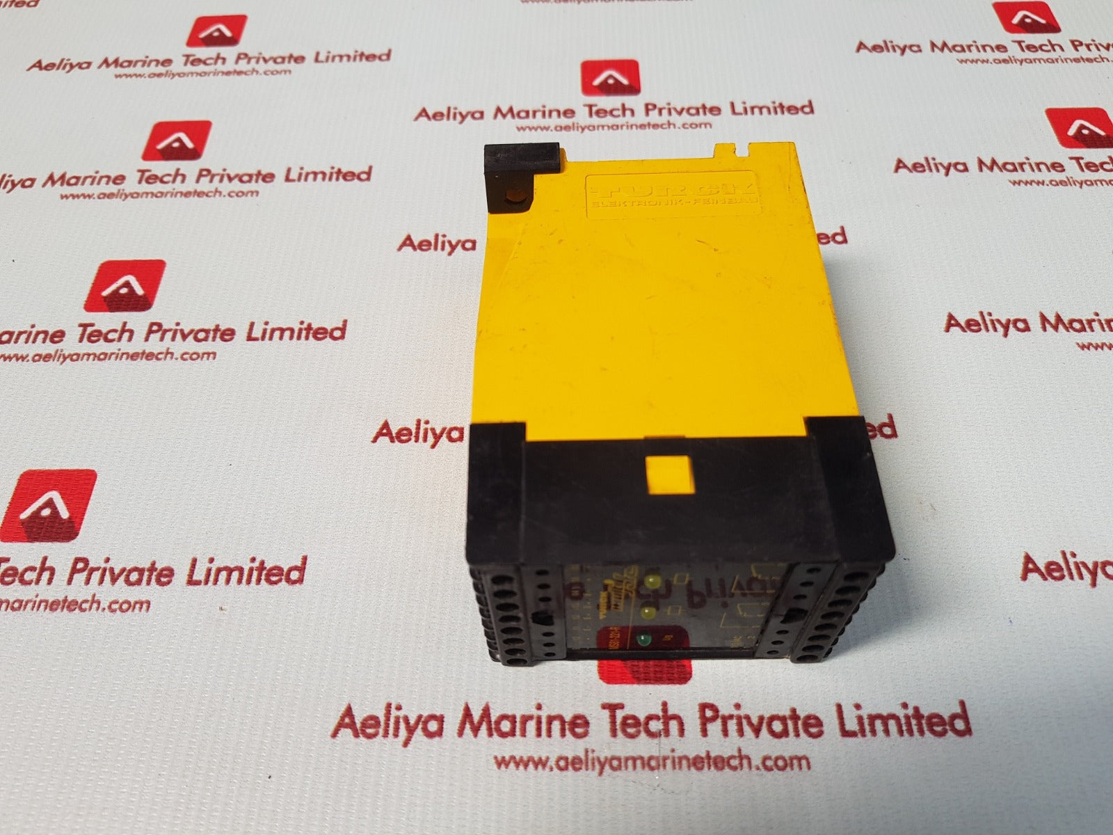 Turck ms81-221-r amplifier relay