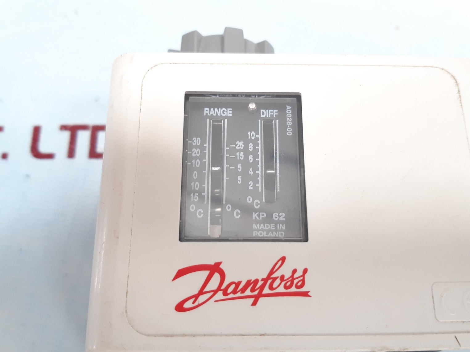 Danfoss kp 62 temperature control switch 