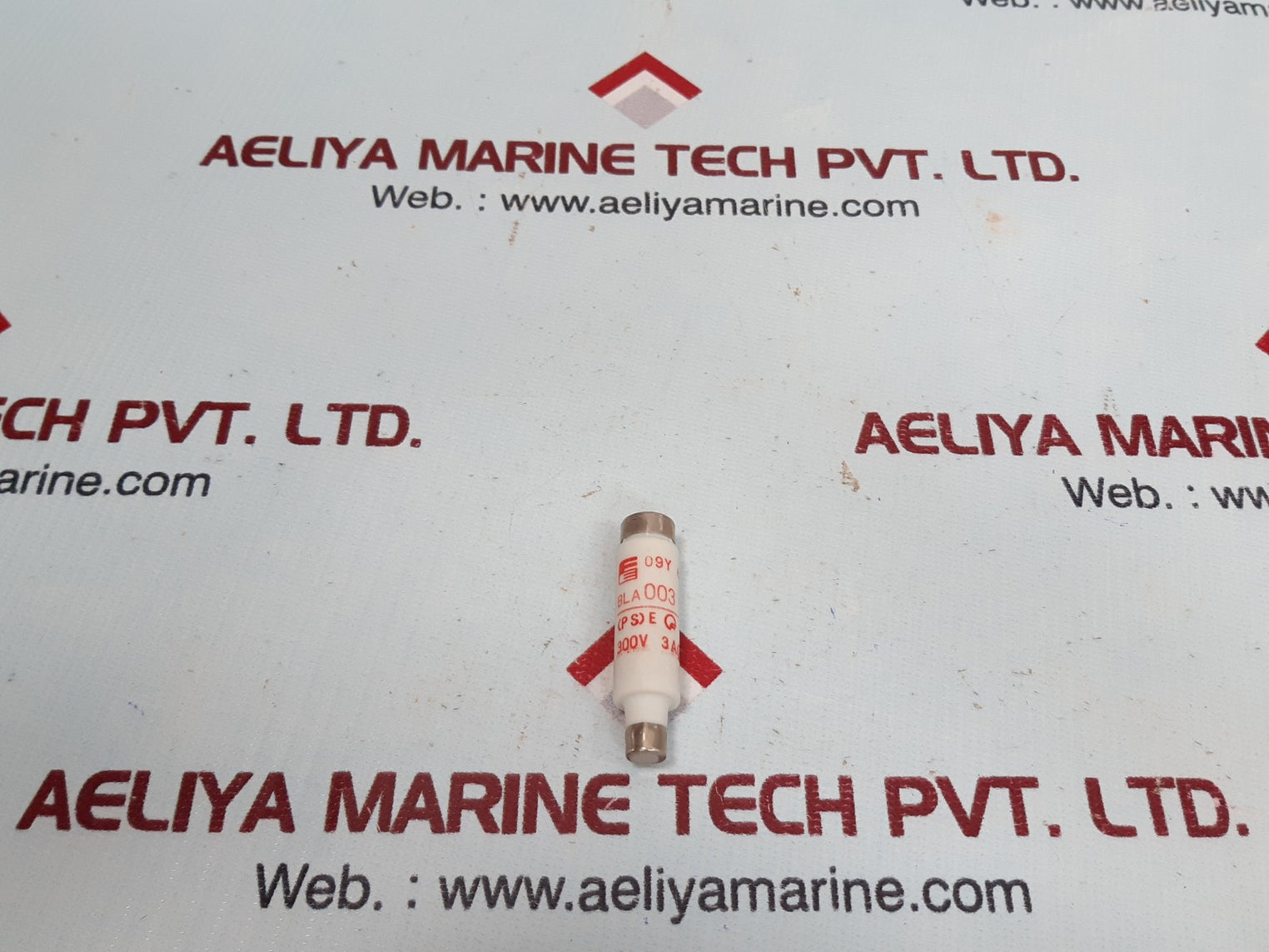 Set of 8x Fuji electric bla 003 ceramic fuse 600v 3a acl 100