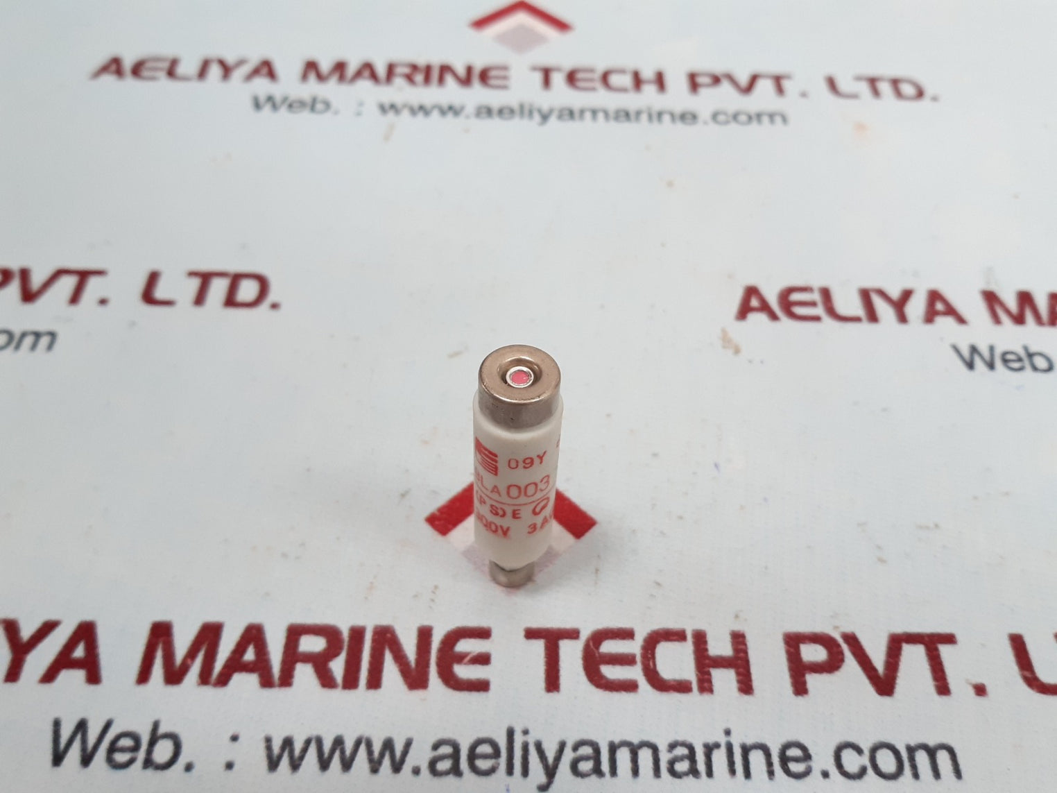 Set of 8x Fuji electric bla 003 ceramic fuse 600v 3a acl 100