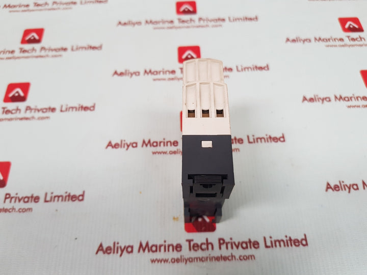 Schneider electric Telemecanique rm4ua33m control relay 