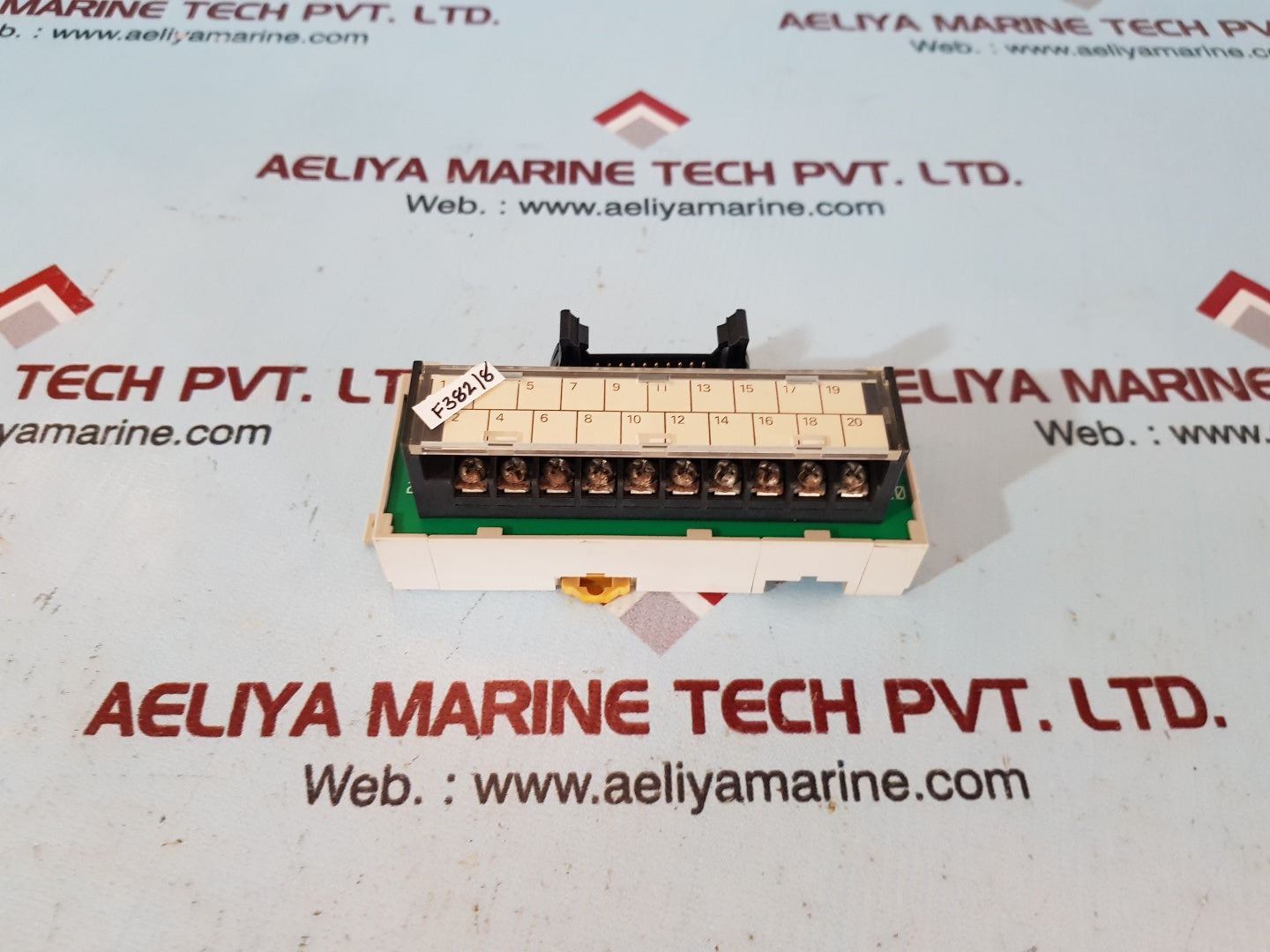 Omron xw2b-20g5 plc terminal