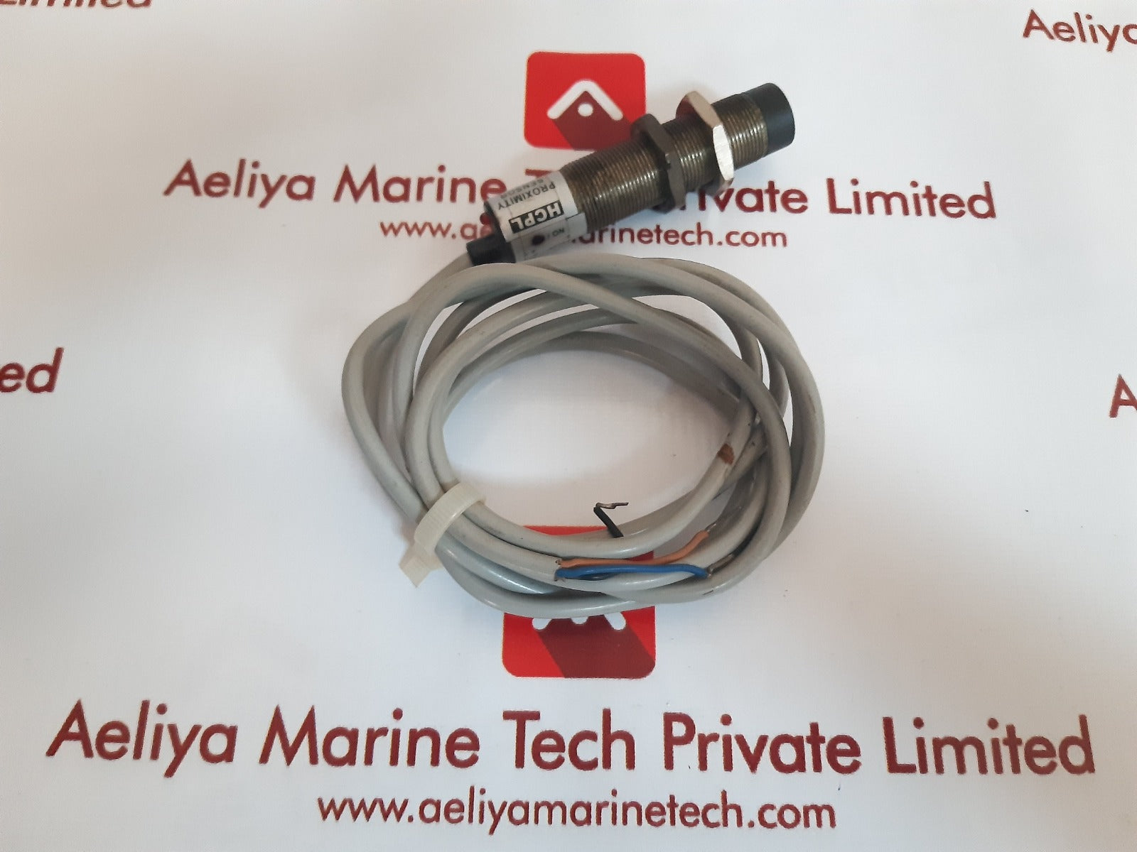 Hcpl proximity sensor 5-40 vdc