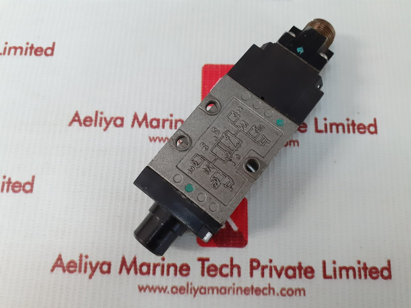 Univer cl-111a mechanical pneumatic valve used