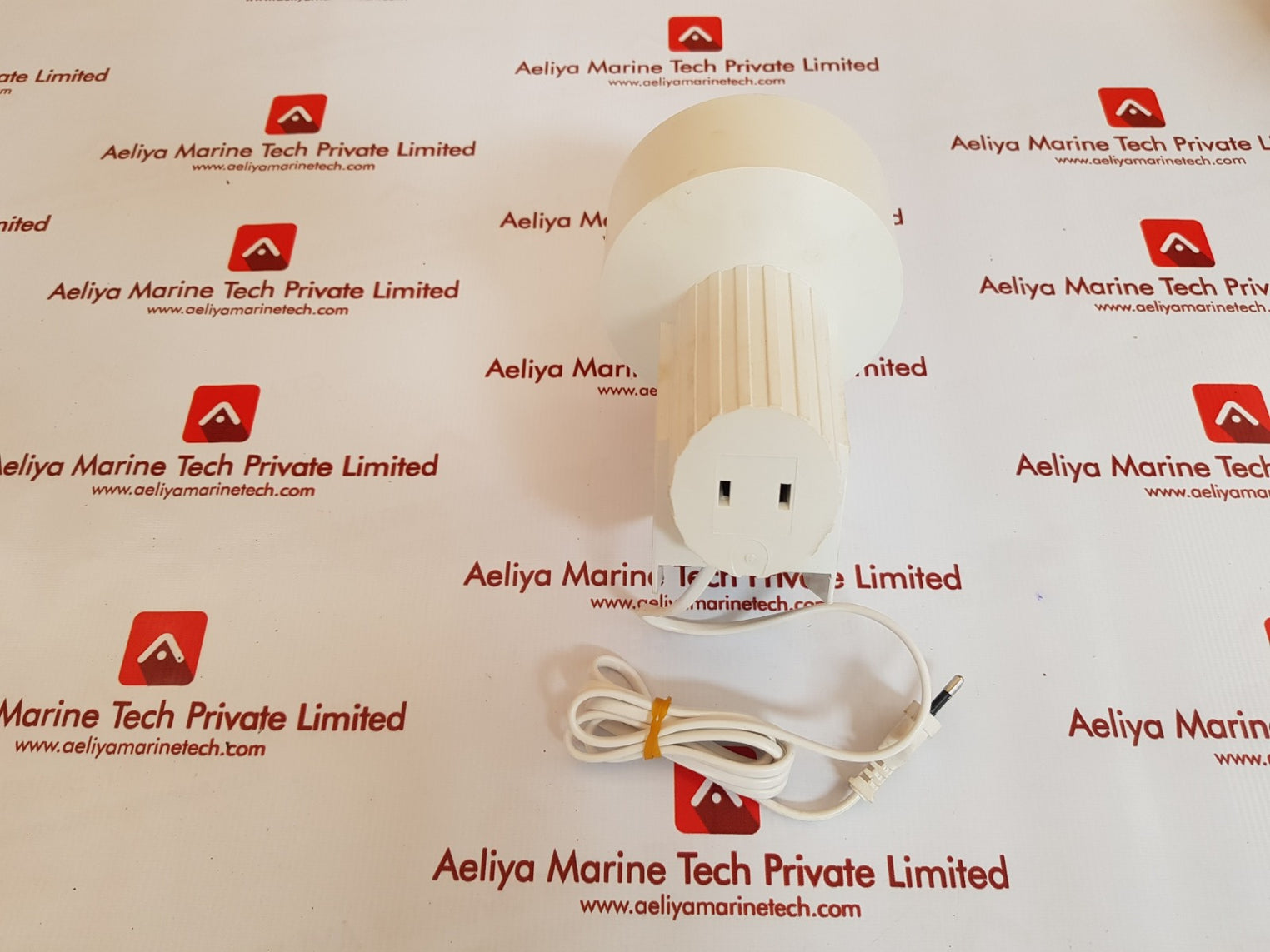 Efbe-schott infrared red lamp for effective pain relief 