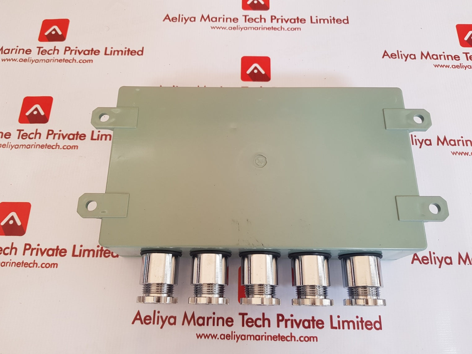 Cmr ssr-010-220 marine telephone / signal relay box
