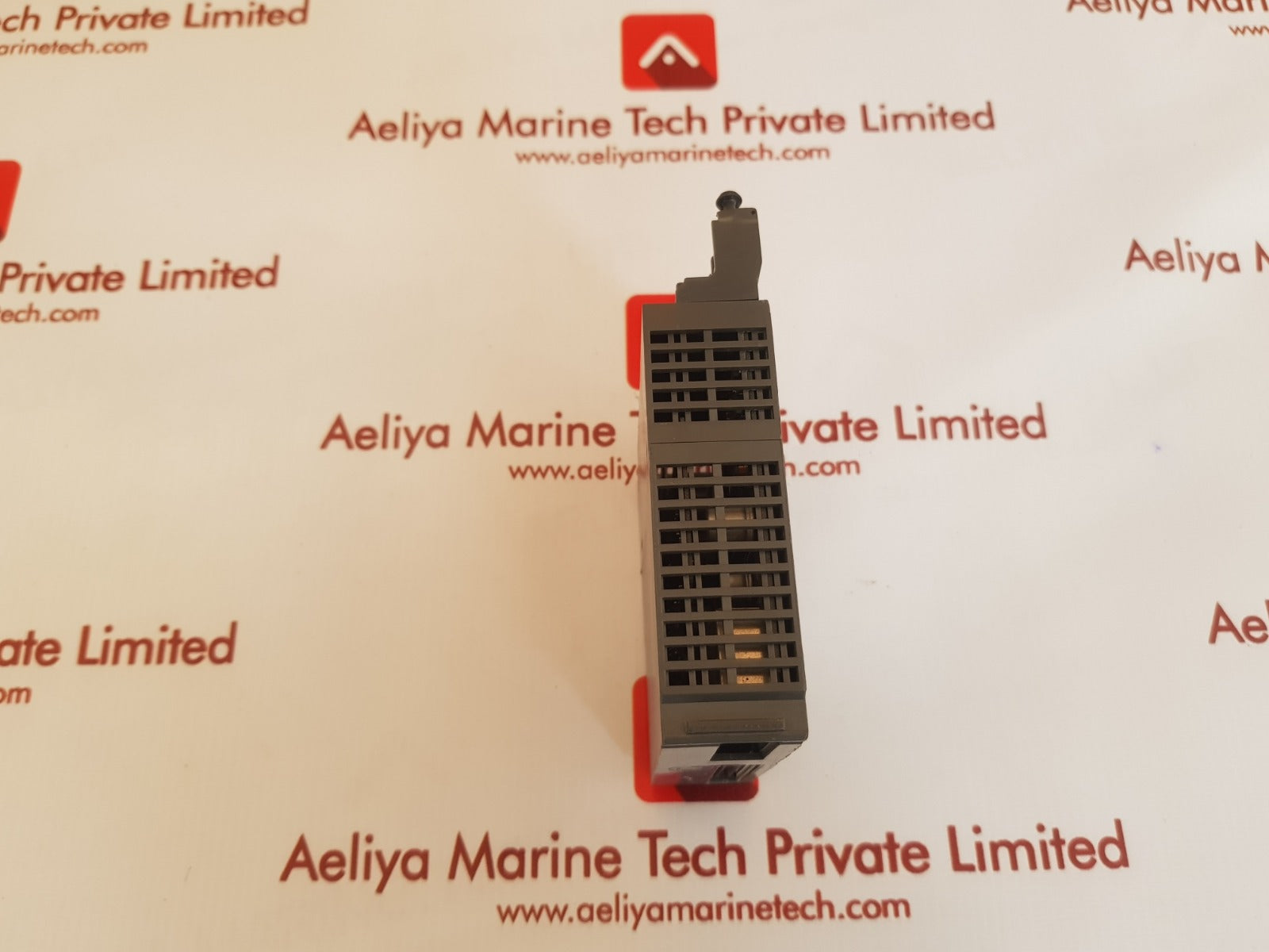 Honeywell 2mlf-dc8a output module 