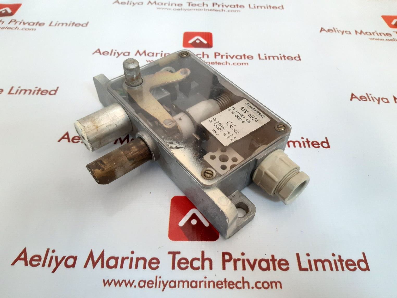 Schmersal av 15lhe4 x35 u 45 grad n landing door interlock switch