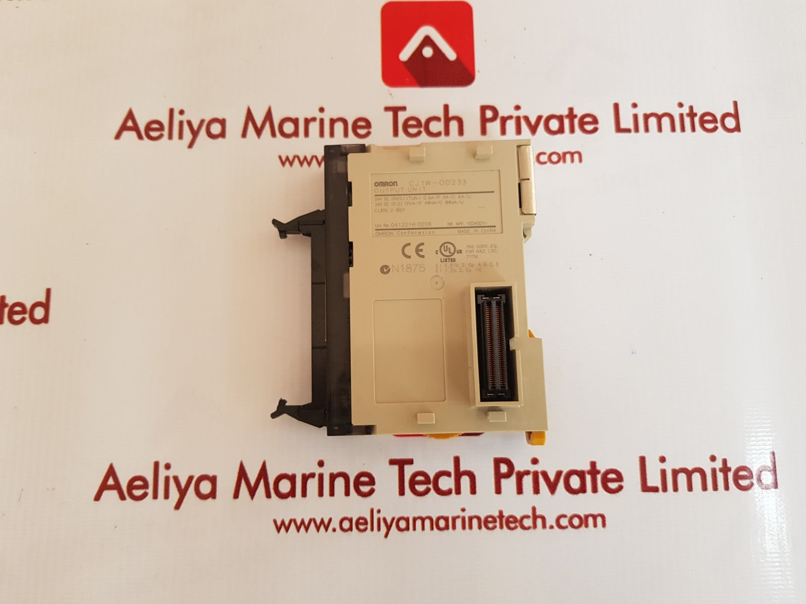 Omron cj1w-od233 output unit