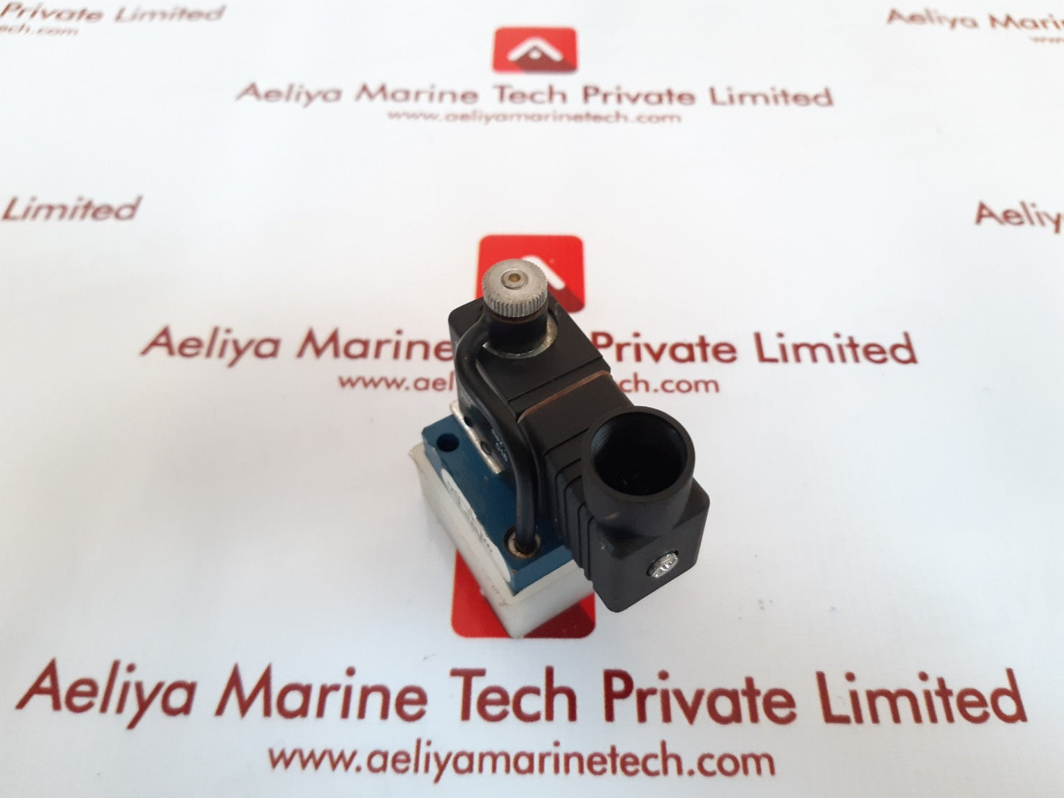 Rexroth 3722270220 pneumatic directional control aventics valve