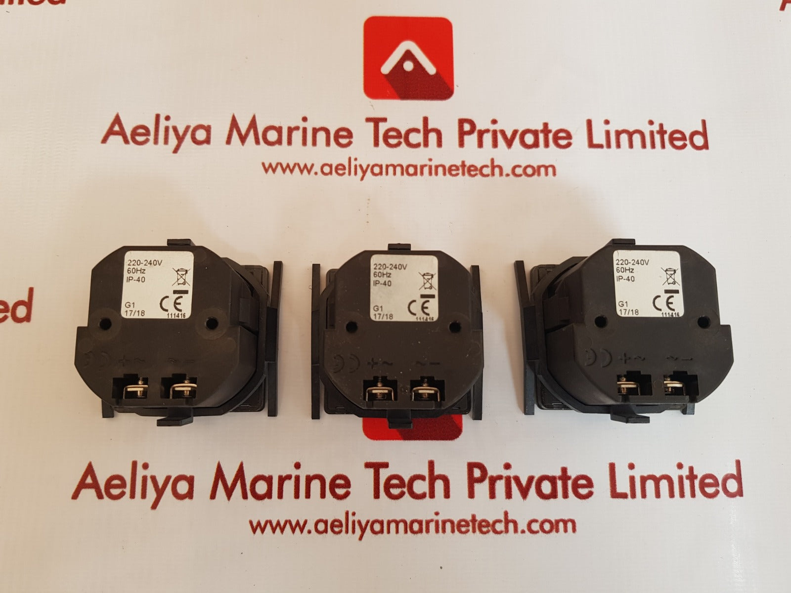 220-240v 60hz ip-40 hour meter 