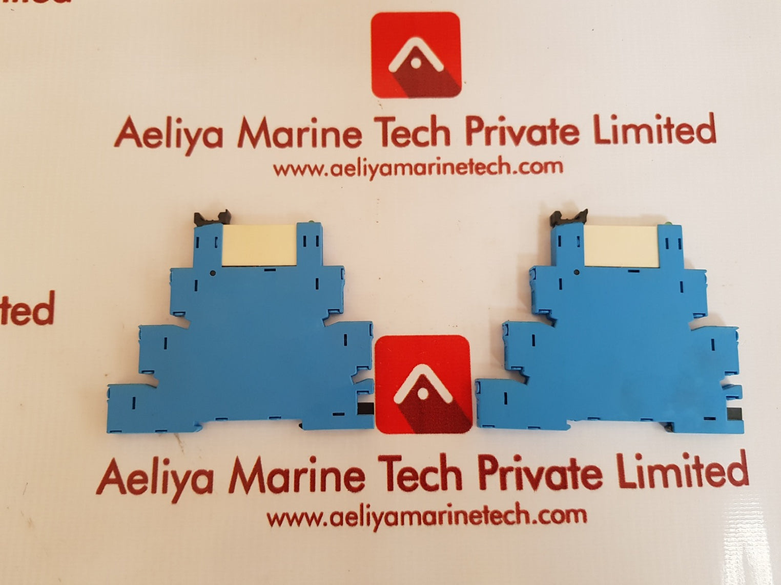 Finder 93.01.0.240 relay base