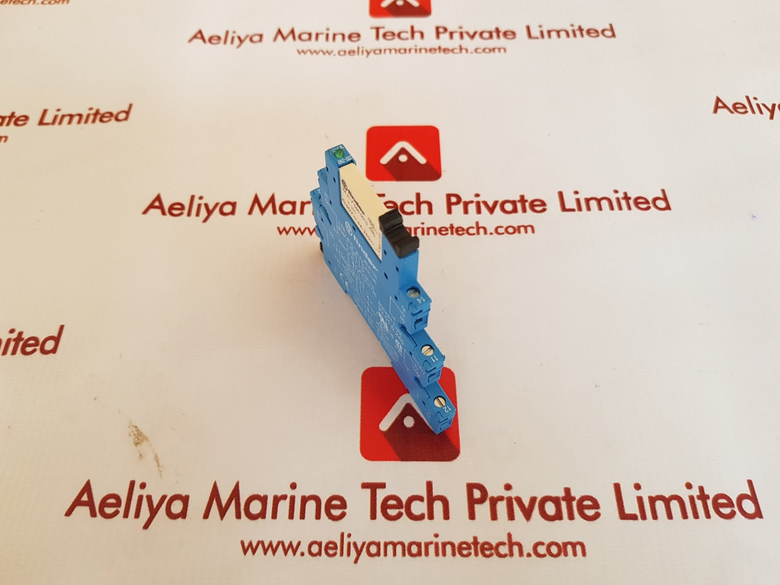 Finder 93.01.0.240 relay base