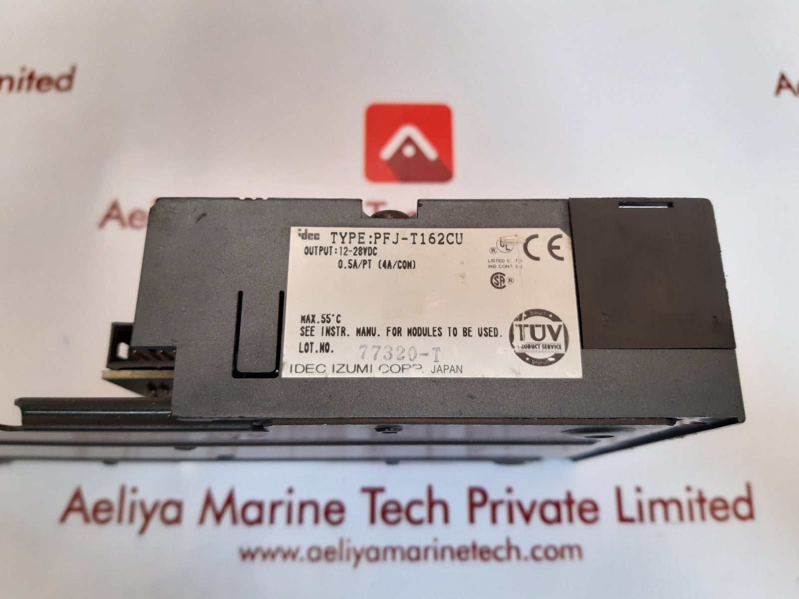 Idec izumi pfj-t162cu transistor input unit with  pfj-eb1u base plate 