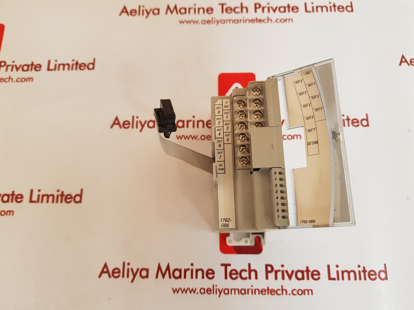 Allen-bradley 1762-ob8 digital output module ser.A rev.A
