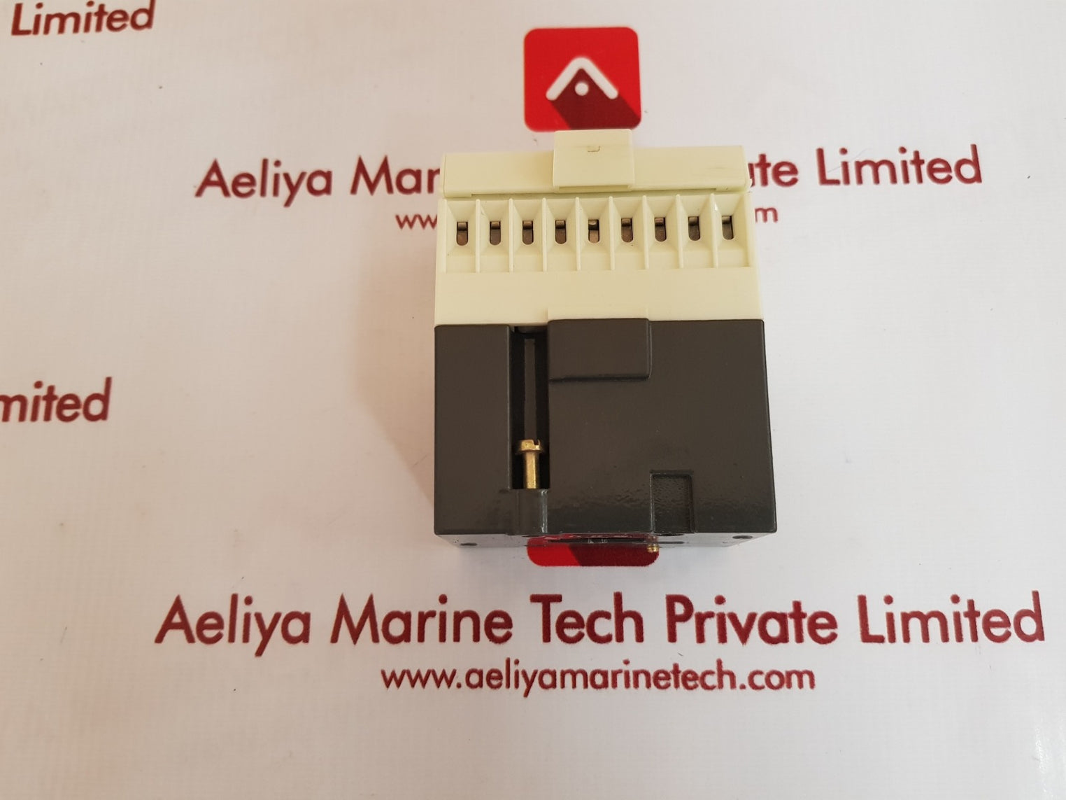 Telemecanique ca2-fn 262 control relay 24v dc 