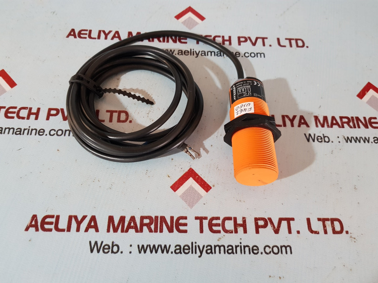 Efector ki 5002 ki-3015-bpkg/ni capacitive sensor