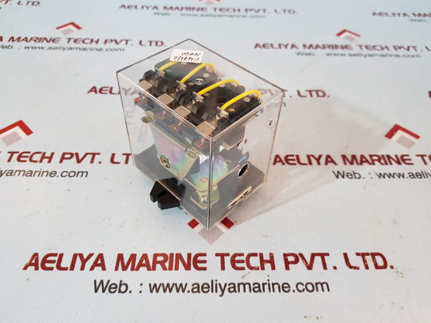 Omron Mm4Xp Power Relay 100/110Vac 50/60Hz