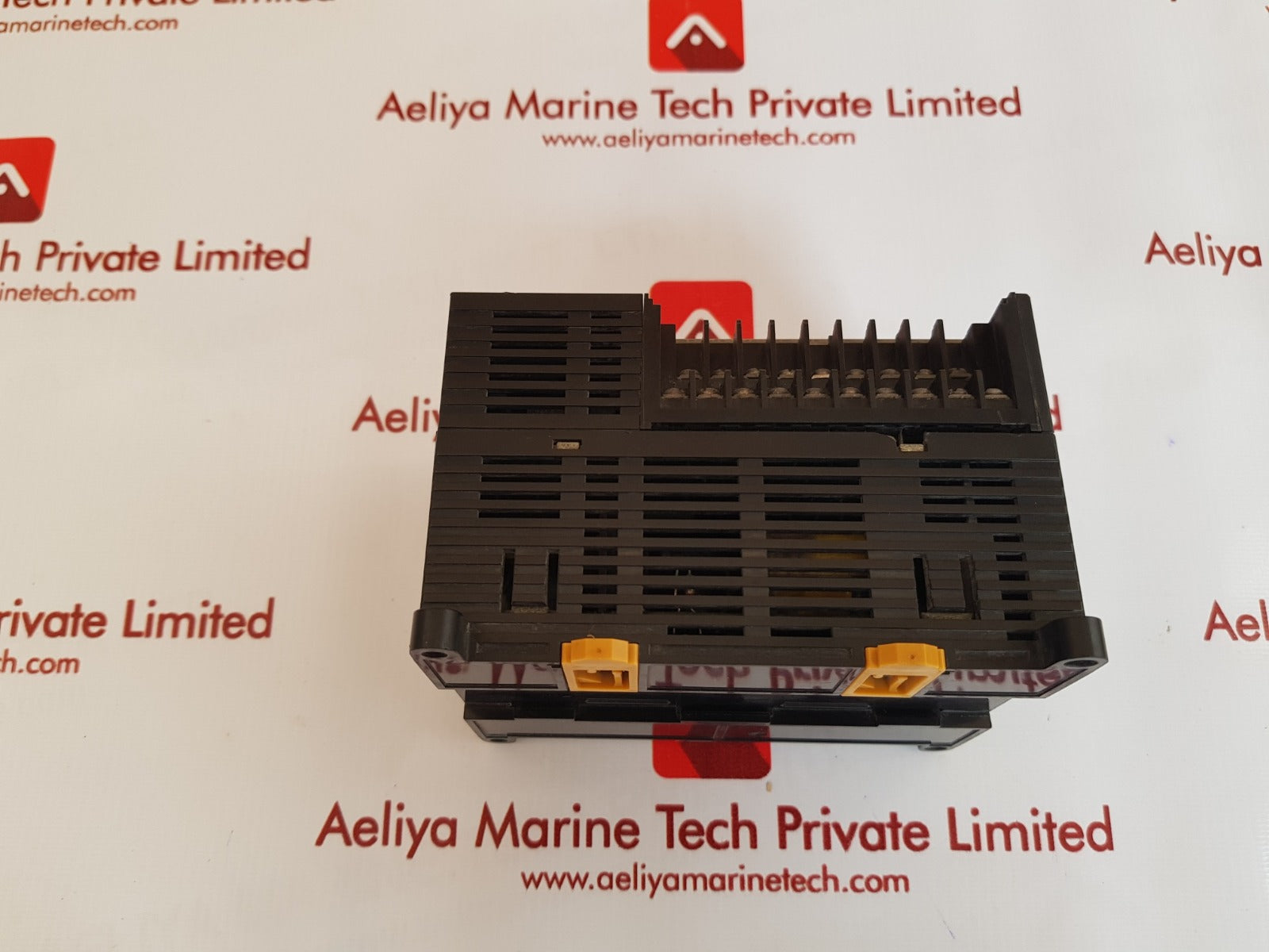 Omron cp1e-n30dr-a programmable controller