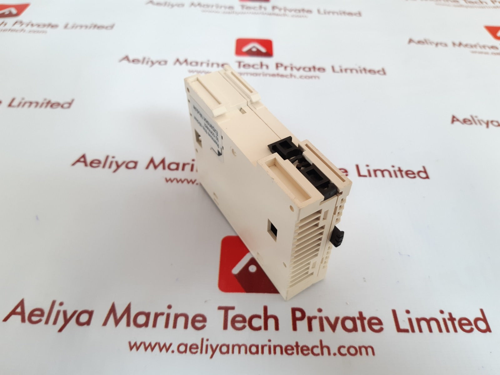 Schneider electric tm2ami8ht plc i/o module rl:06