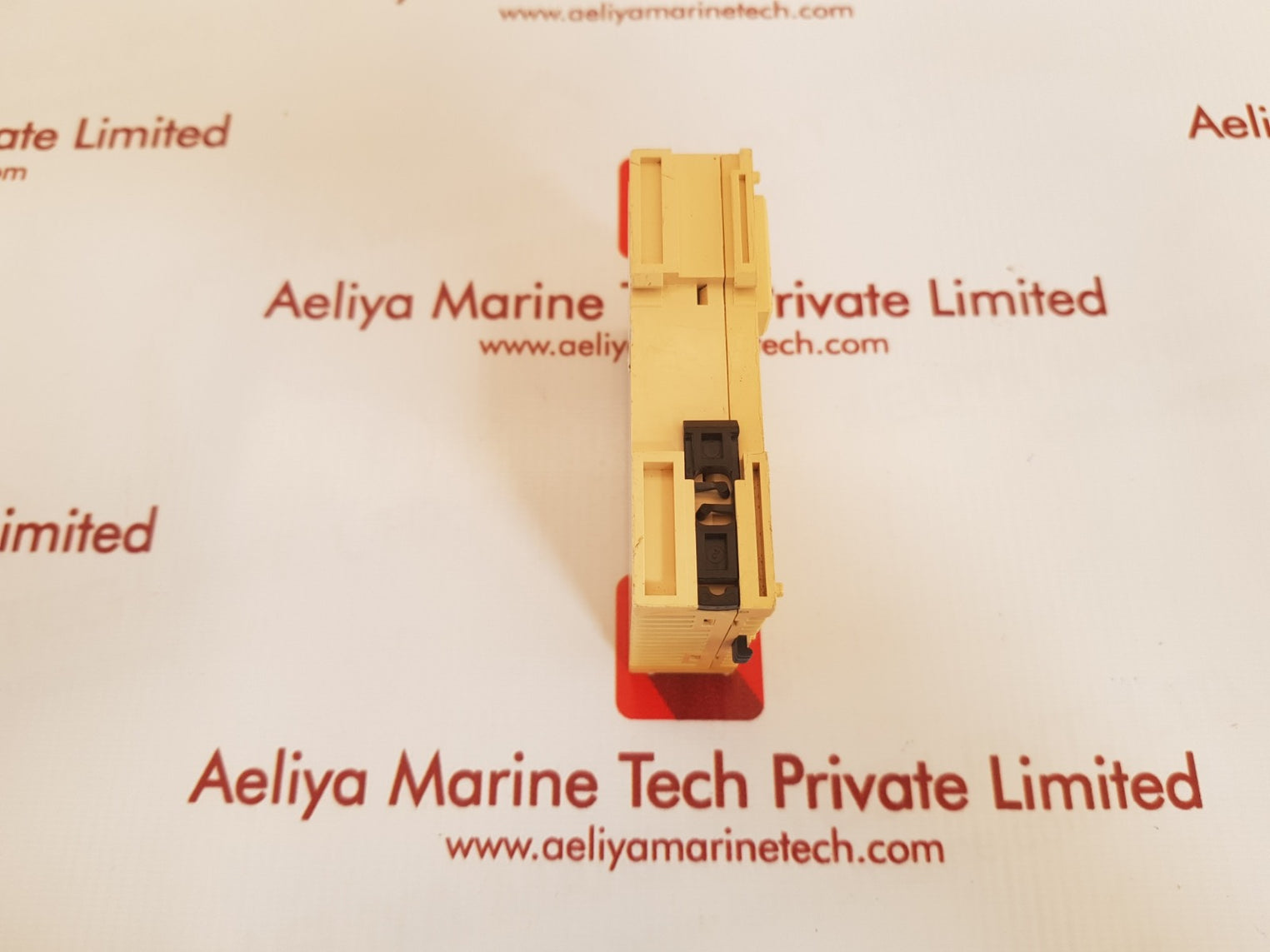 Schneider electric twdamm3ht analog i/o module 