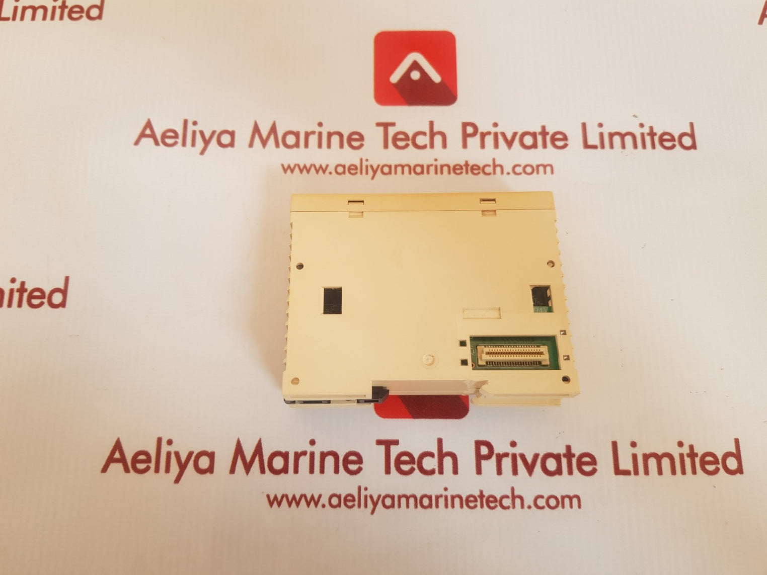 Schneider electric tm2dra16rt output module 