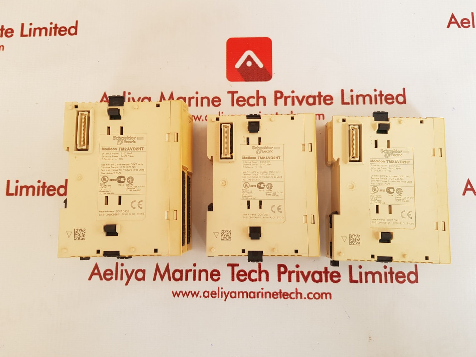 Schneider tm2avo2ht analog module 