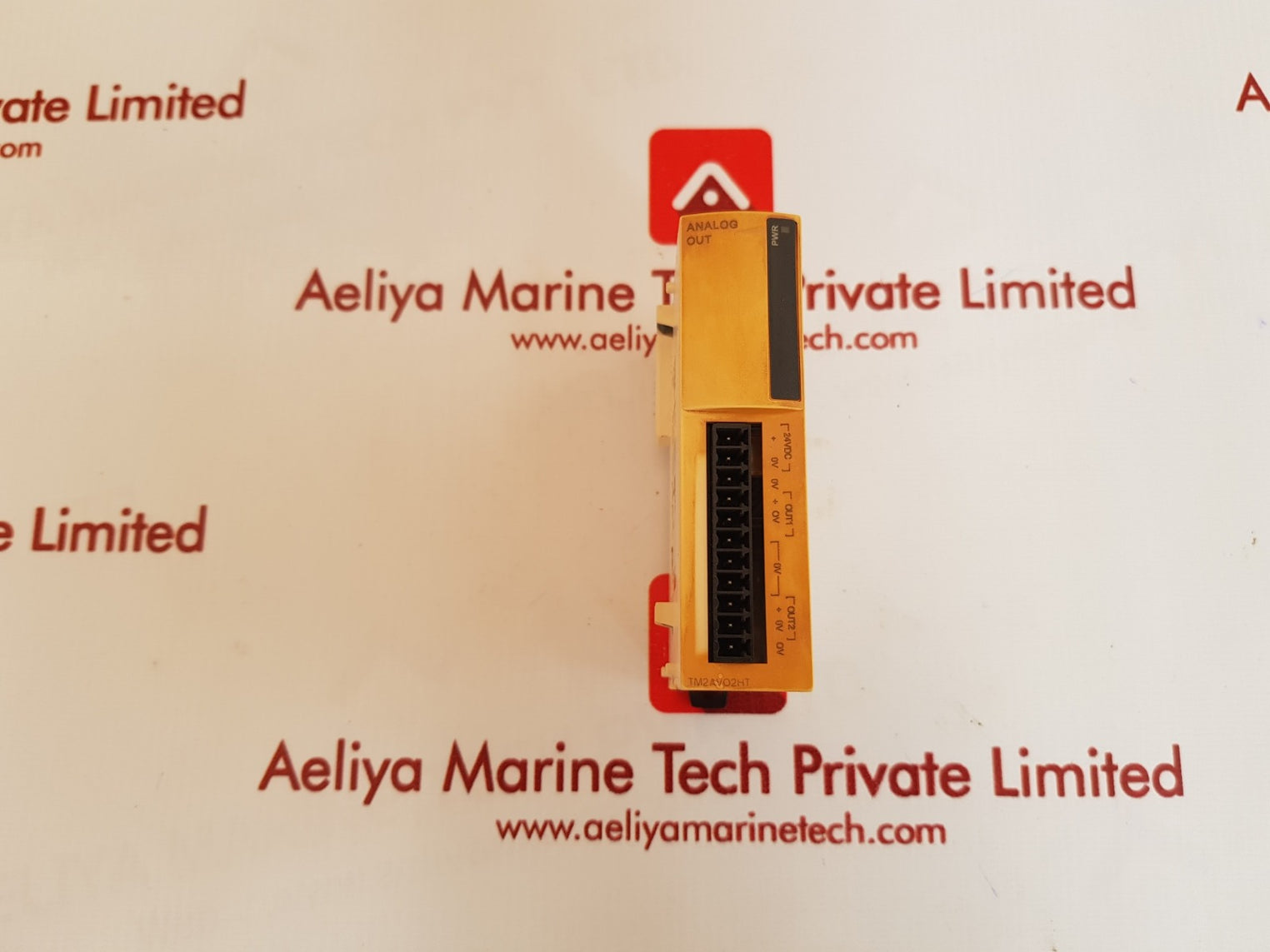 Schneider tm2avo2ht analog module 