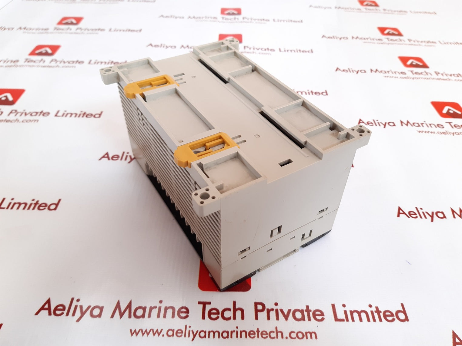 Omron cpm1a-40cdr-a programmable controller